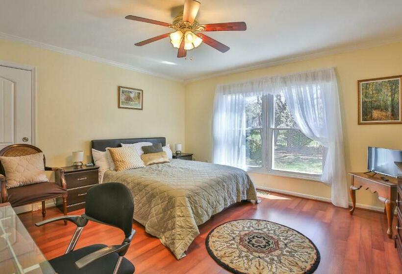 住宿加早餐  Purcellville Home