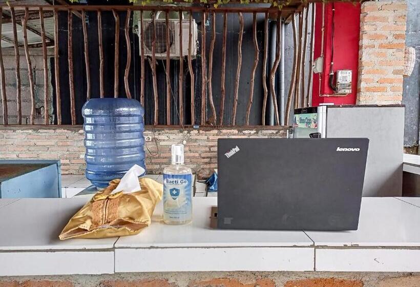 هتل Homestay Sakinah Belitung Redpartner