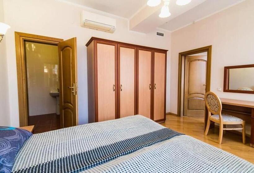 בית מלון כפרי Koncha Zaspa Spa