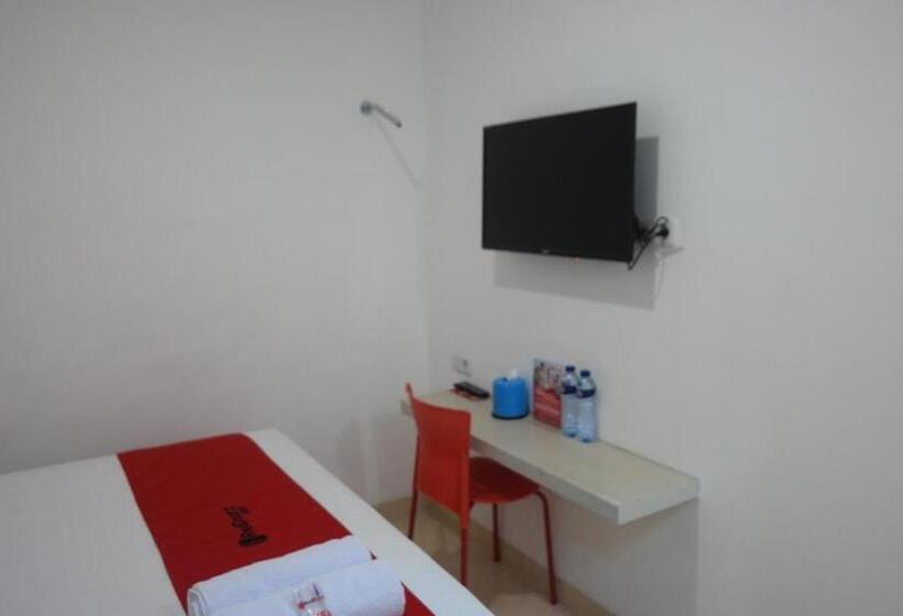 فندق Reddoorz Near Mall Ratu Indah 3