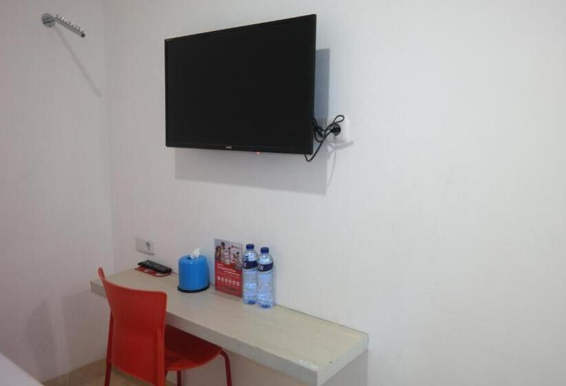 فندق Reddoorz Near Mall Ratu Indah 3