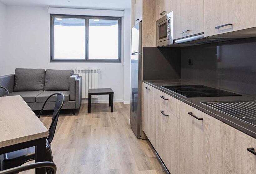 فندق صغير Micampus Santander Student Residence