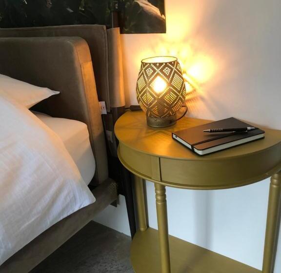 ベッドアンドブレックファースト Marie Jean Chambre D Hotes & Gite