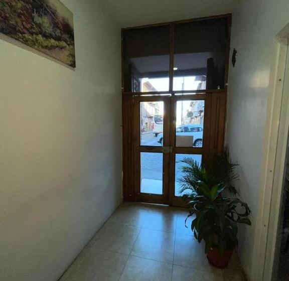 فندق Hostal El Rio