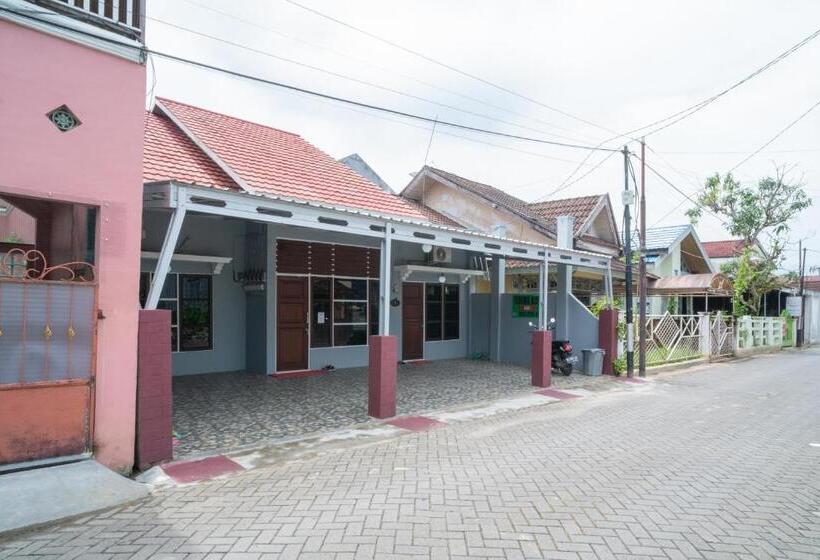 هتل Koolkost Syariah Near Jalan Ahmad Yani Banjarmasin