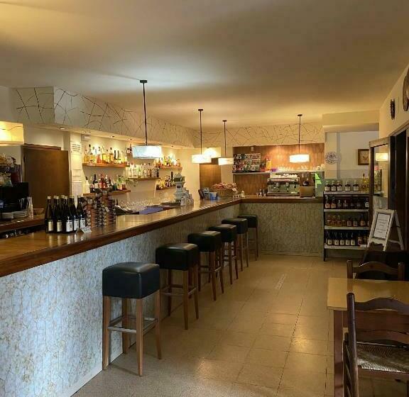 بنسيون Hostatgeria I Restaurant Coll De Condreu