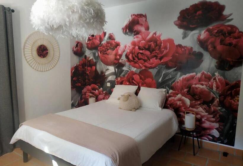 پانسیون Villa Bleucassis