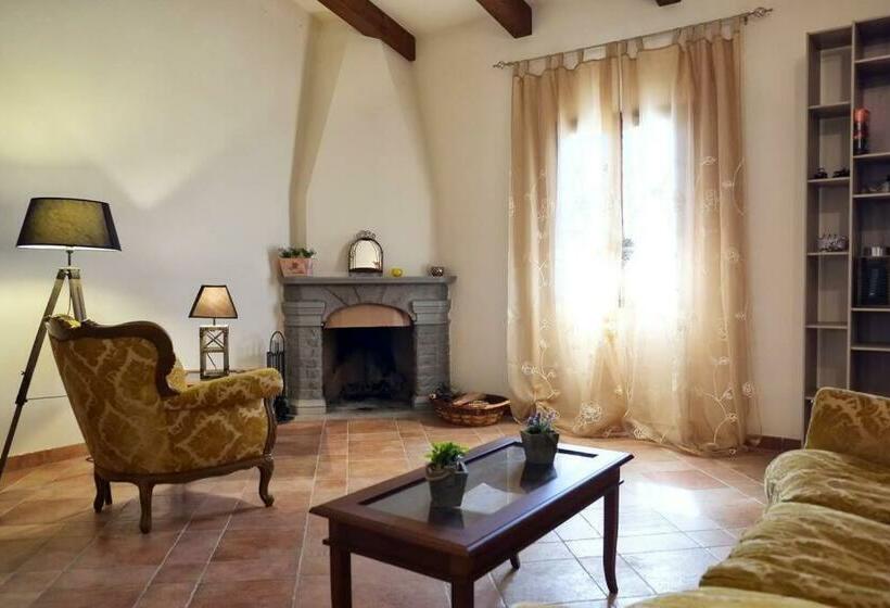 فندق Poggio Ai Legni