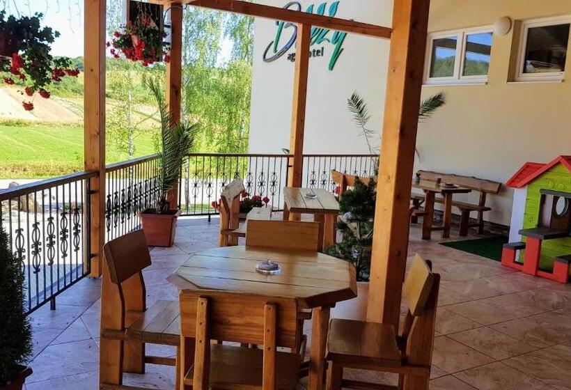 بنسيون Agrohotel Tri Brezy