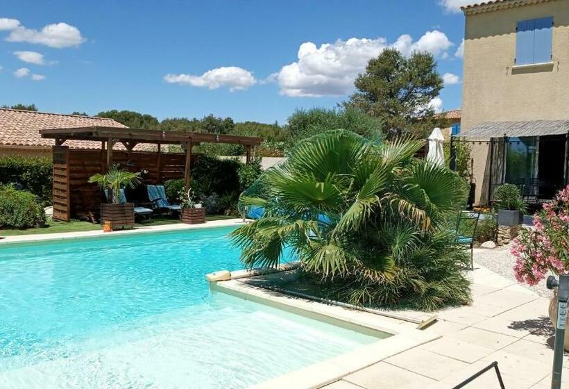 تختخواب و صبحانه Les Coronilles