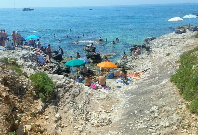 ベッドアンドブレックファースト Ondazzurra