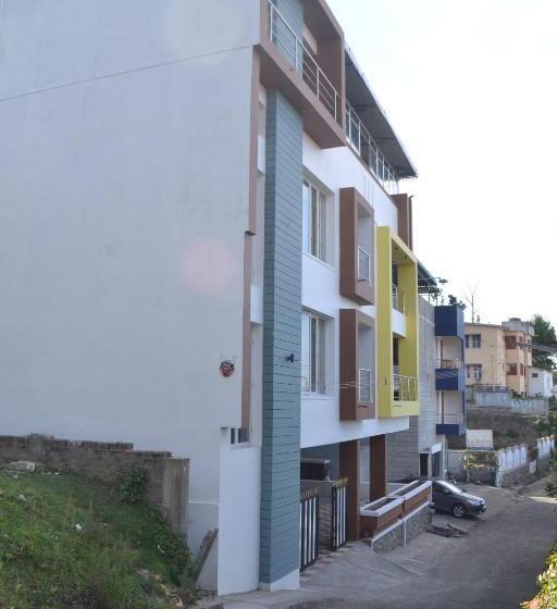 پانسیون Swiss Cottage