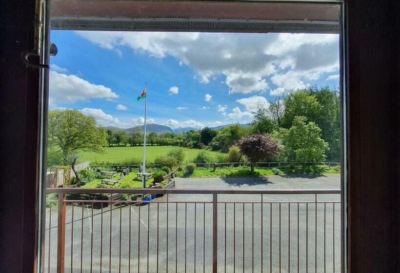 فندق صغير Basecamp Wales