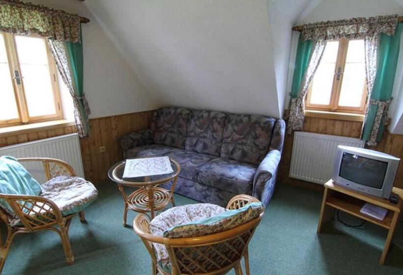 پانسیون Chalupa U Novotných