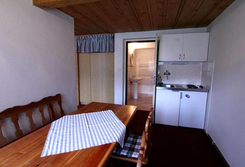 پانسیون Chalupa U Novotných