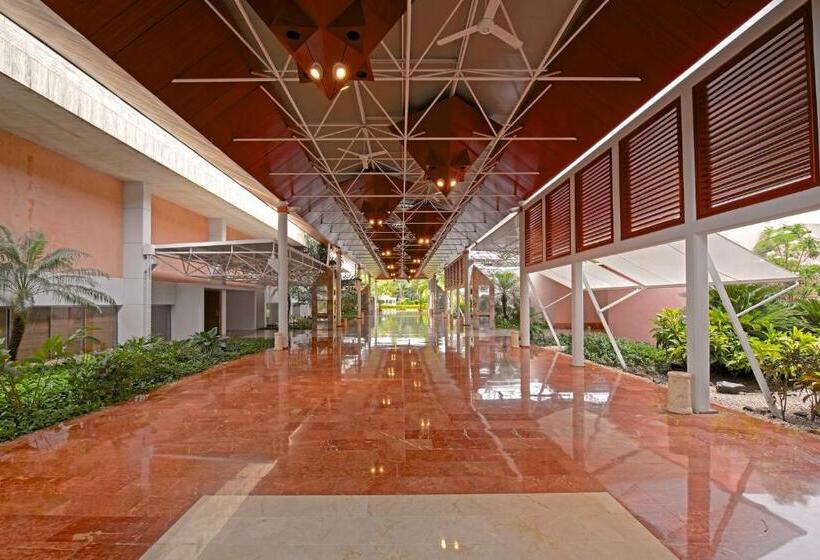 هتل Barcelo Bavaro Beach Adults Only All Inclusive