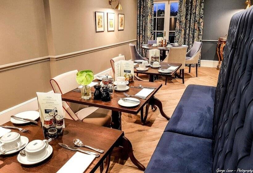 호텔 Donnington Grove Country Club