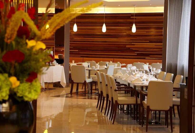 فندق Park Grand Heathrow