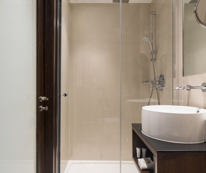 فندق Park Grand Heathrow