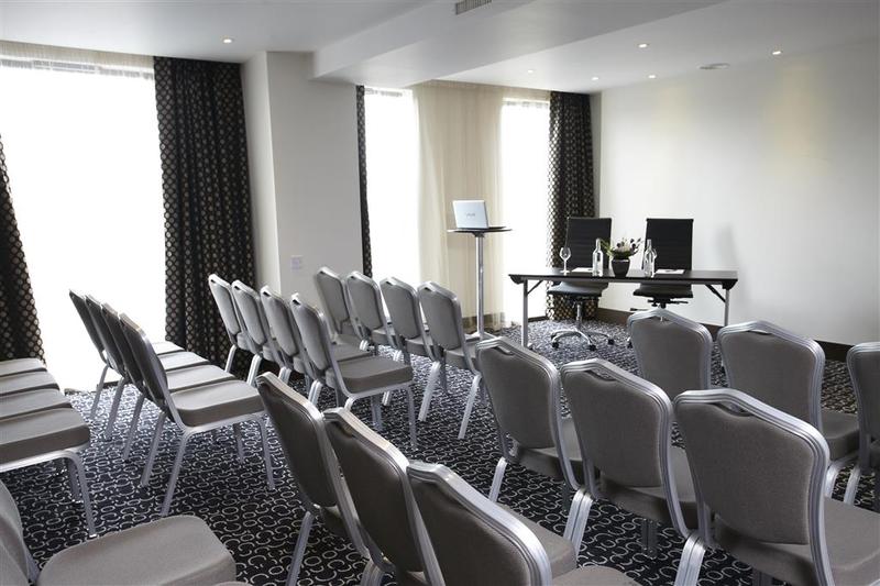 فندق Park Grand Heathrow