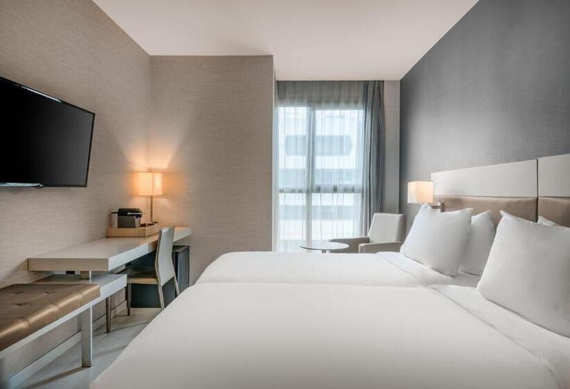 Отель SH Colón Valencia