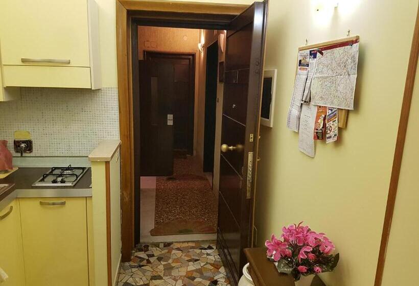 تختخواب و صبحانه Alenic