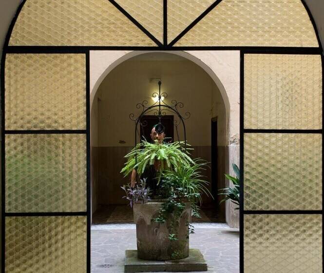 تختخواب و صبحانه Rome Vatican Suite