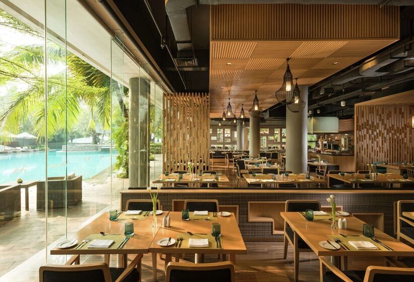 בית מלון כפרי Doubletree By Hilton Jakarta   Diponegoro