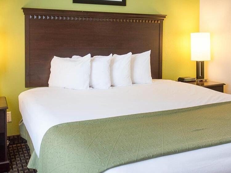 فندق Quality Inn & Suites Quantico