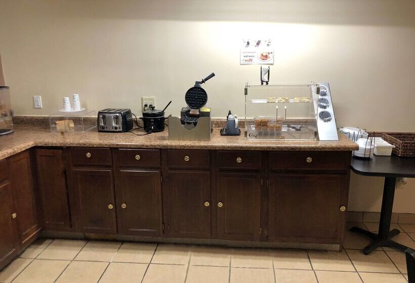 فندق Americas Best Value Inn Beatrice