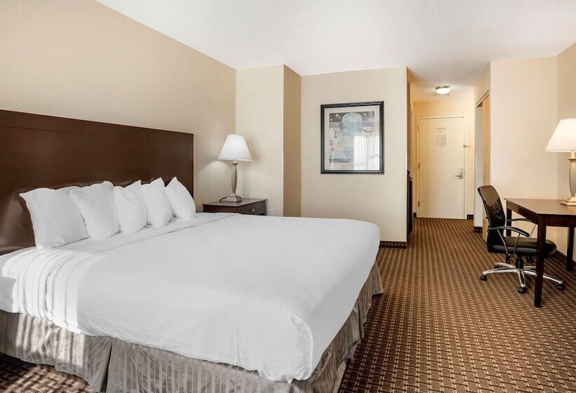 Отель Best Western Plus Philadelphia Airport South At Widener University