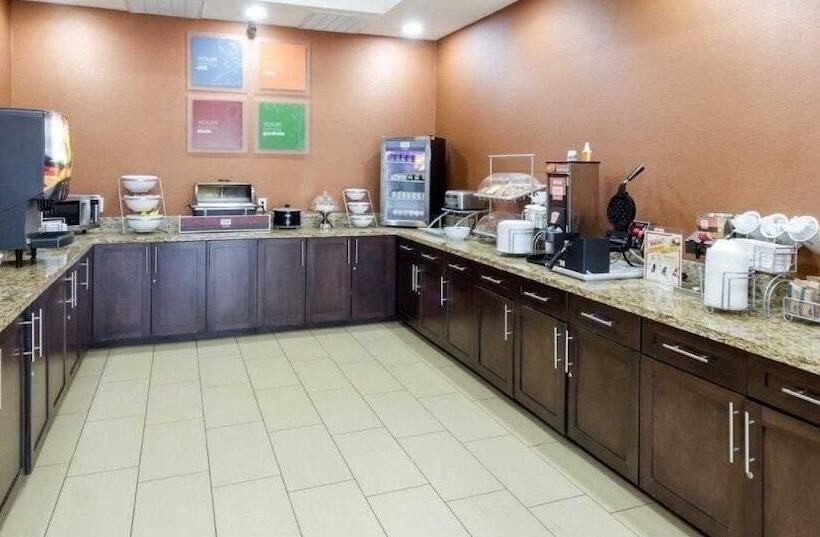 בית מלון כפרי Comfort Suites Cotulla Near I35