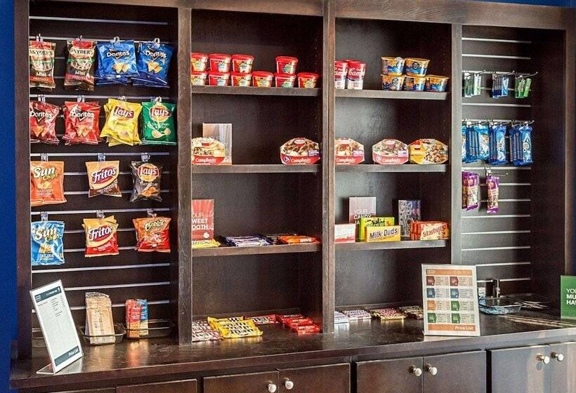 בית מלון כפרי Comfort Suites Near Tanger Outlet Mall