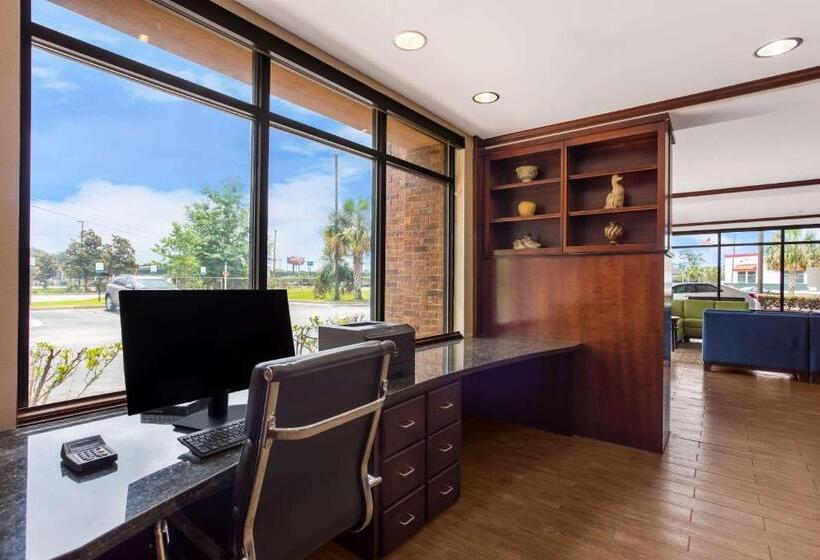 בית מלון כפרי Comfort Suites North Mobile