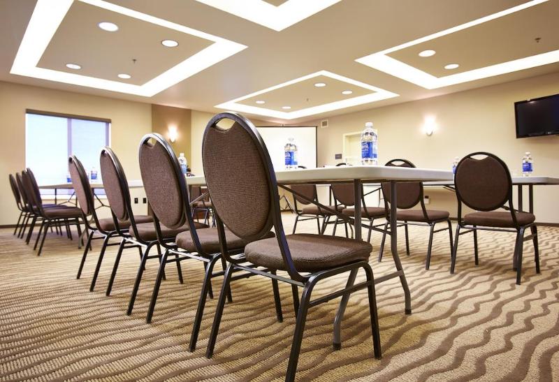 هتل Comfort Suites