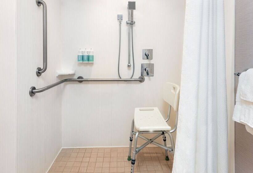 فندق Courtyard By Marriott Buffalo Downtown/canalside