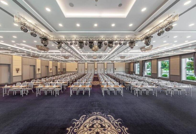 Dedeman Bostanci Istanbul Hotel & Convention Center