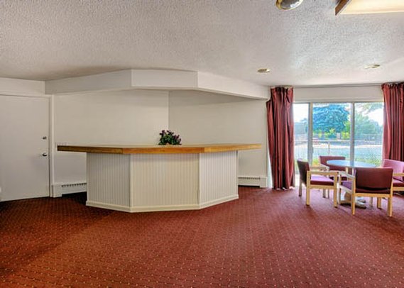 Отель Econo Lodge Central Midland