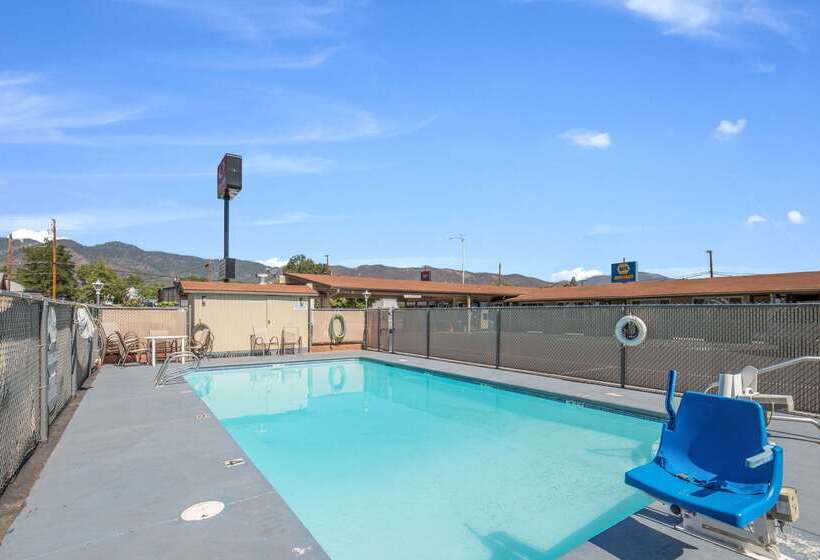 酒店 Econo Lodge Inn & Suites