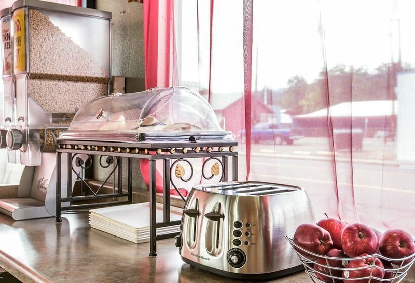 酒店 Econo Lodge Inn & Suites