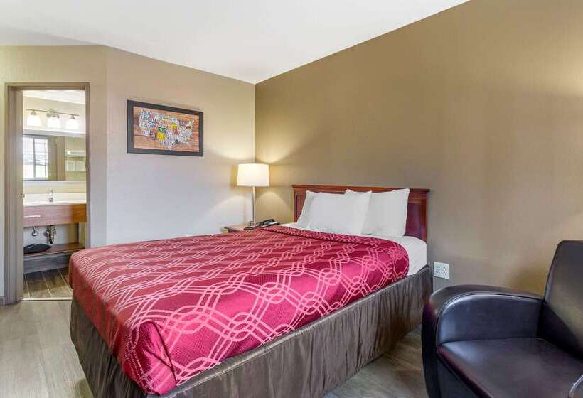 호텔 Econo Lodge Inn & Suites
