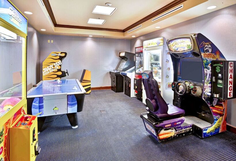 هتل Hampton Inn & Suites Cape Cod West Yarmouth