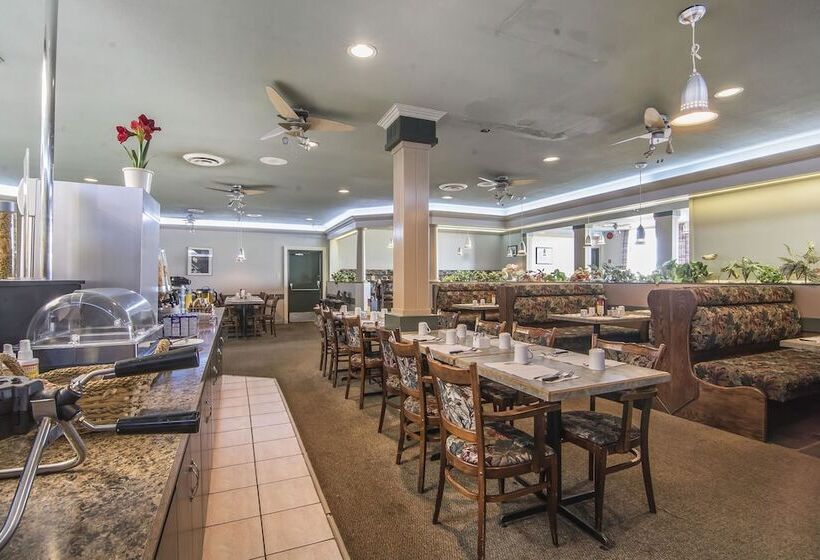 בית מלון כפרי Quality Inn & Suites
