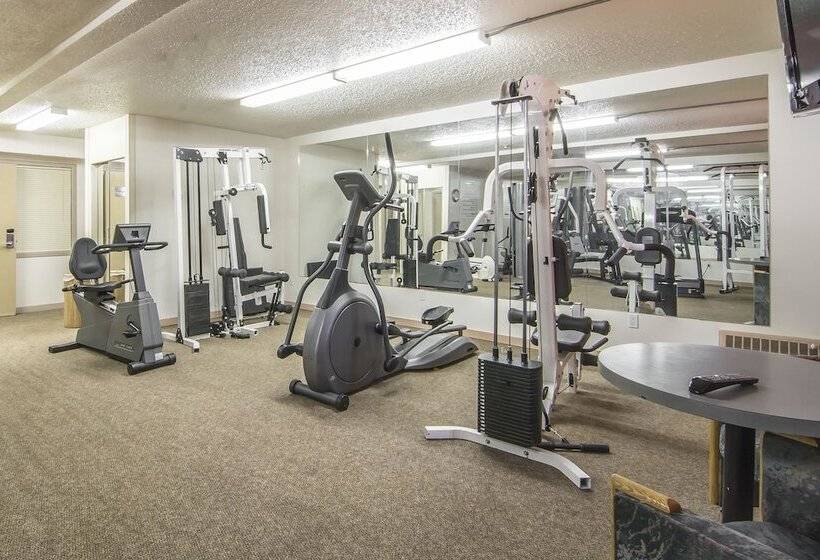 בית מלון כפרי Quality Inn & Suites