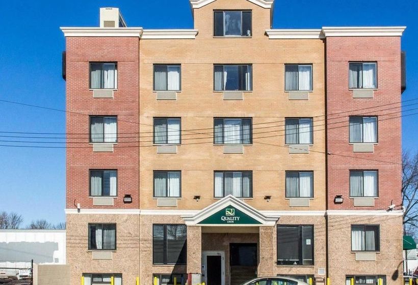 فندق Paramount Inn