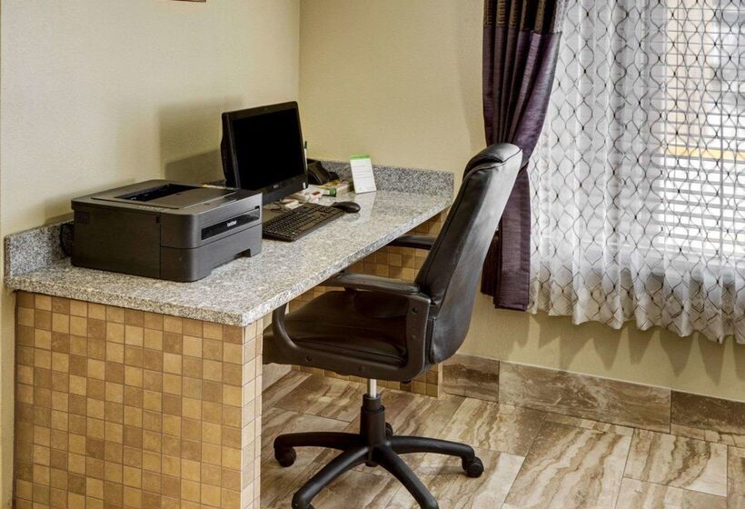 בית מלון כפרי Quality Suites Baton Rouge East  Denham Springs