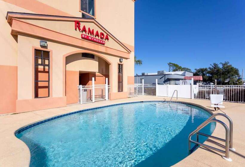 فندق Ramada By Wyndham Panama City