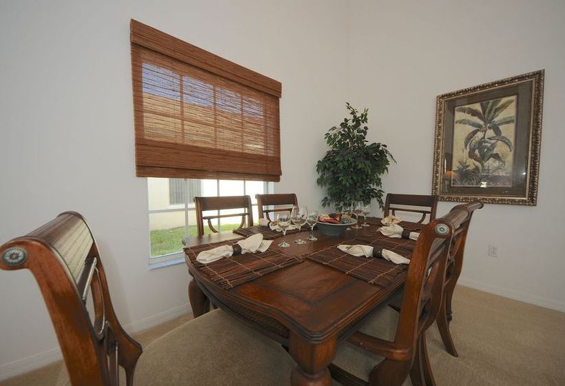 בית מלון כפרי Starmark Vacation Homes