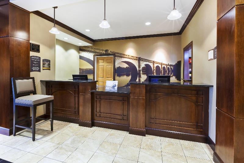 فندق Staybridge Suites Lansing   Okemos By Ihg
