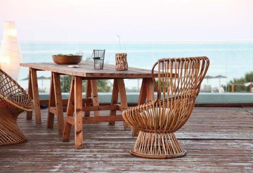 ホテル Thalatta Seaside